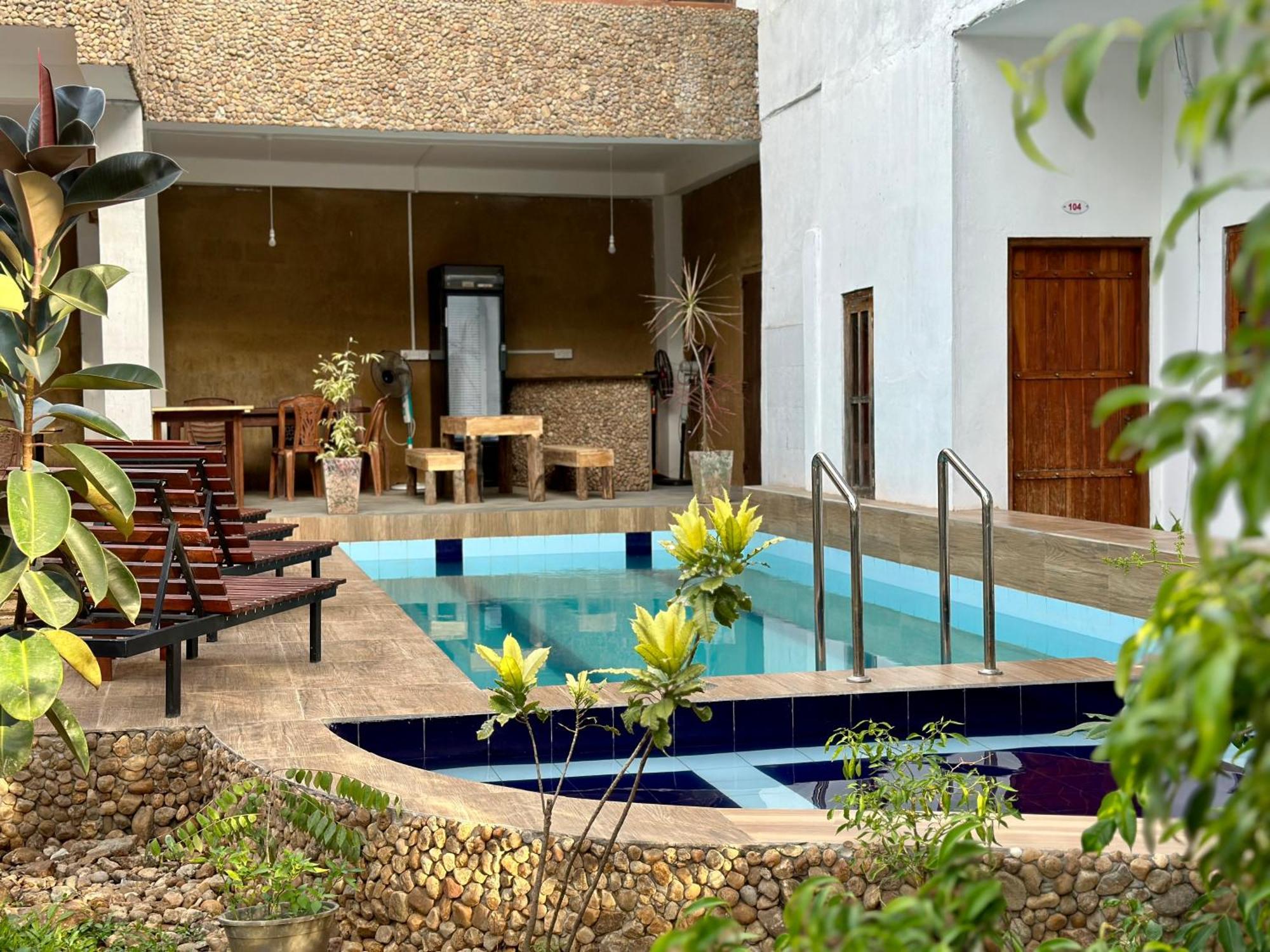Share Safari House Udawalawe Panzió Kültér fotó